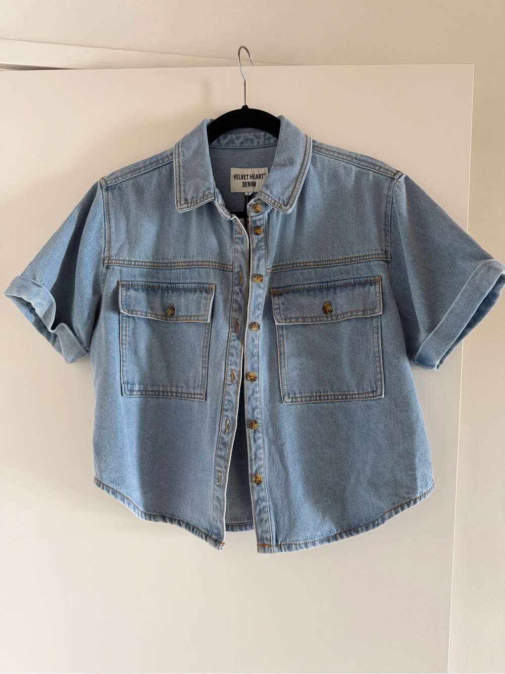 NWT Velvet Heart Structured Denim Short-Sleeve Button Up